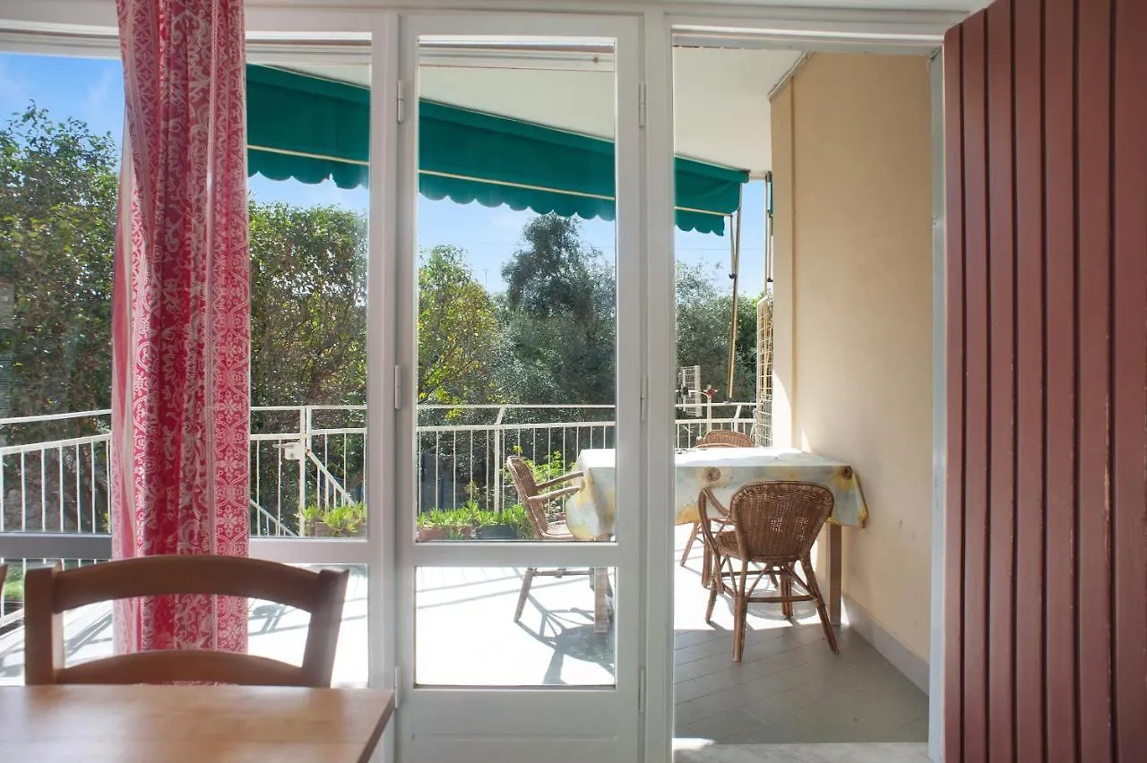 Casa Ireos Apartment Levanto